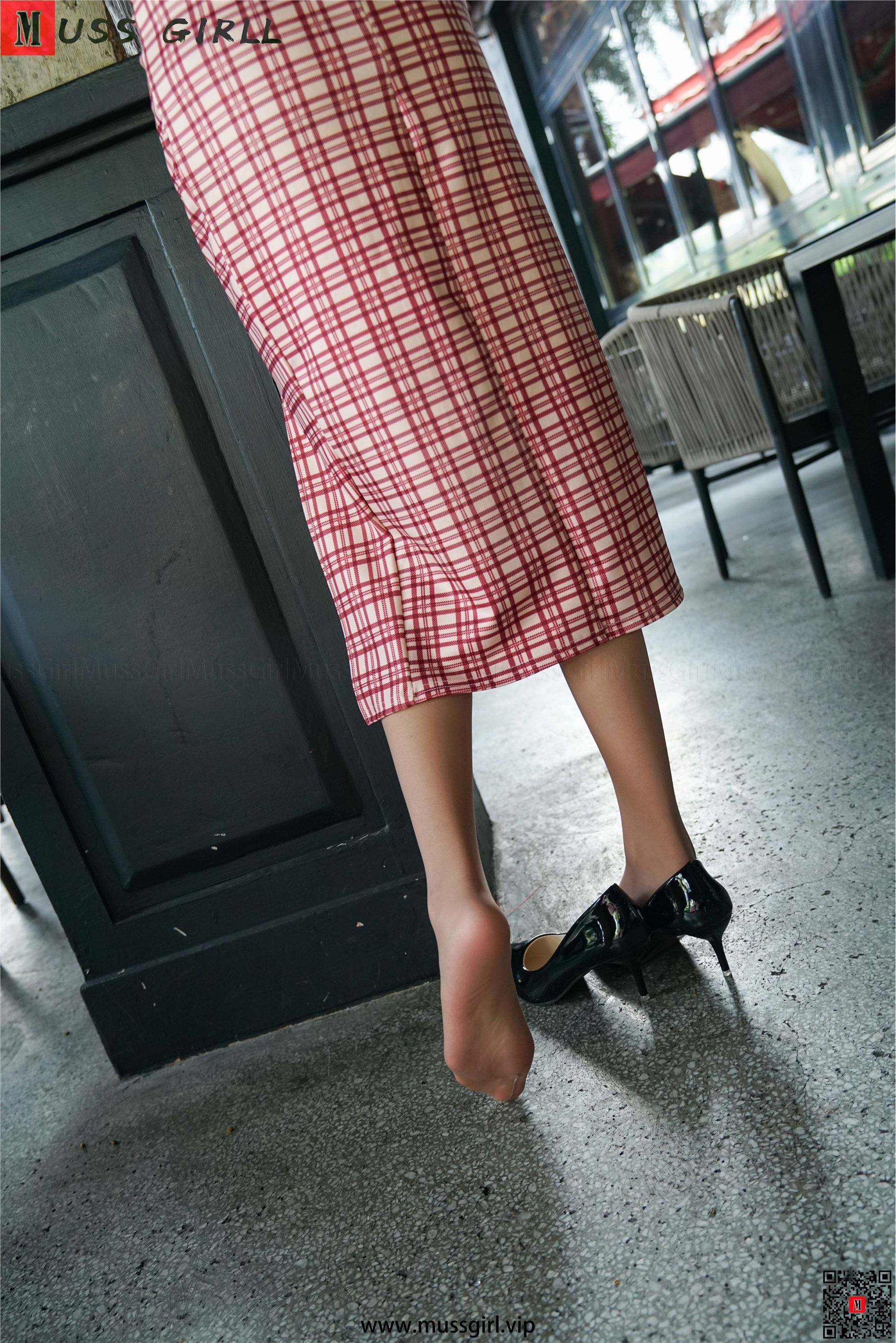 MussGirl慕丝女郎  NO.221 这肉丝脚爱了 小玉